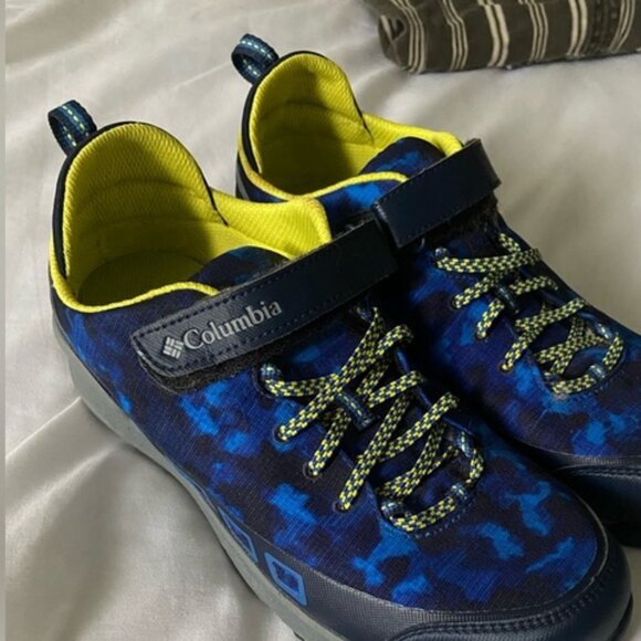 Columbia Unisex waterproof sneakers (women’s size 9 | men’s 7) - Picture 5 of 5